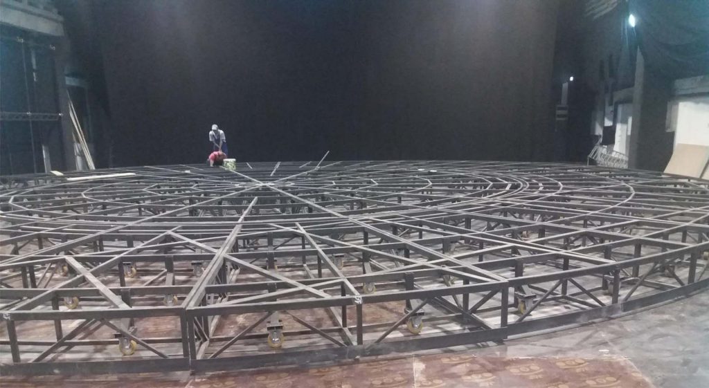 Scena amfiteatru rotunda 2